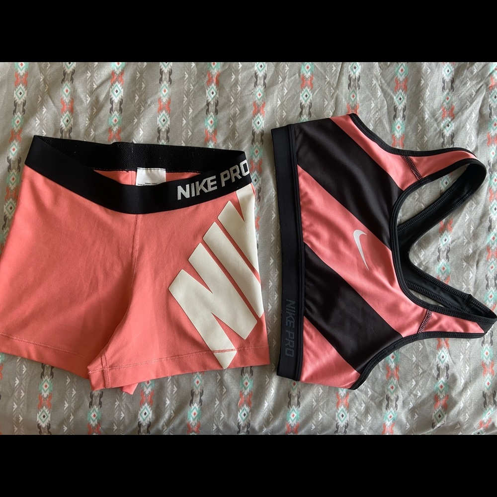 Nike pro sport bra and short set